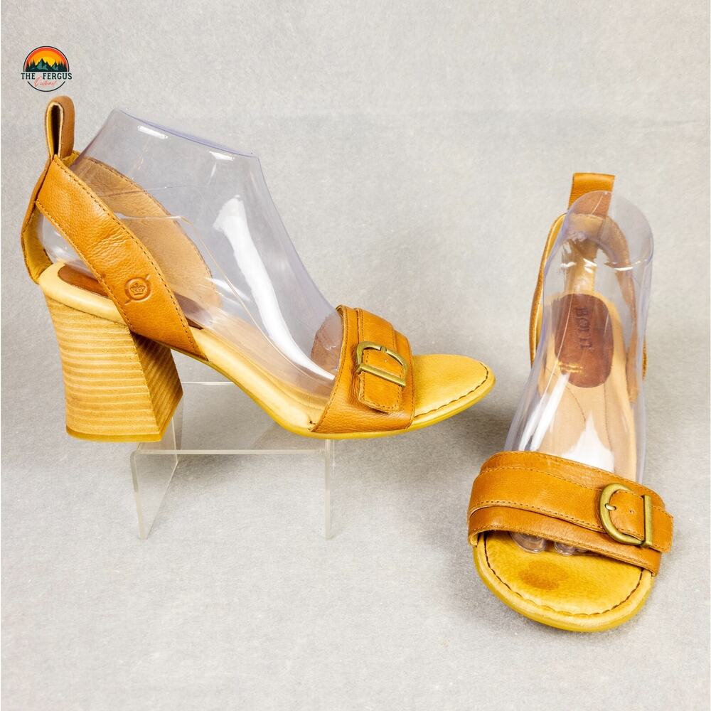 NWT Born Tahlia Strappy Sandals Brown Leather Wood Block Heel Women's Size 10M
